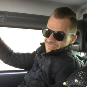 Meet your Posher, Aaron